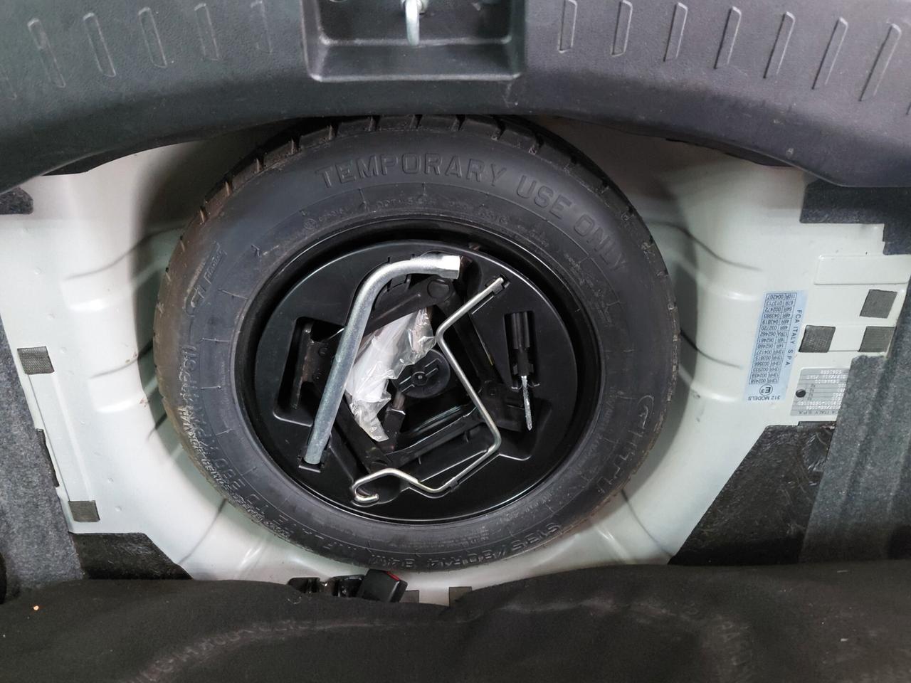 Lancia Ypsilon 1.2 69 CV 5 porte soli 68000 km