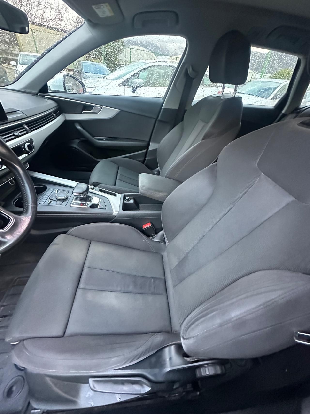 Audi A4 2.0 TDI 122 CV S tronic line edition