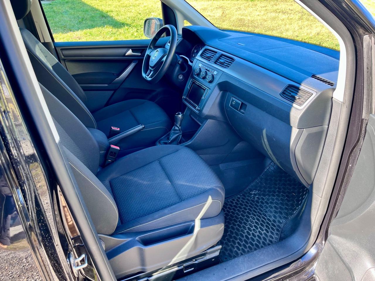 Volkswagen Caddy 2.0 TDI Business Gancio Traino