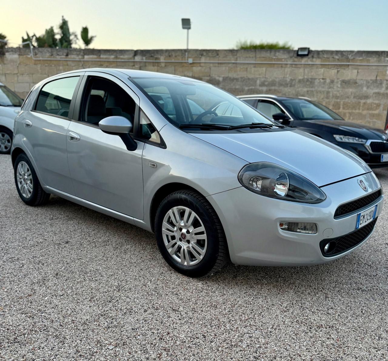 Fiat Punto 1.3 MJT II 75 CV 5 porte navigatore bluetooth