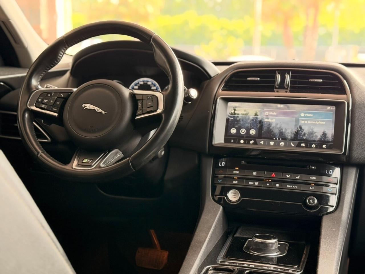 Jaguar F-Pace 2.0 D 180 CV AWD aut. Portfolio