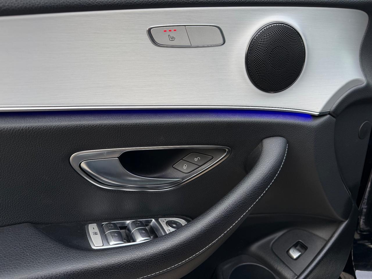 Mercedes-benz E 200d PREMIUM LED DISTRONIC FULL