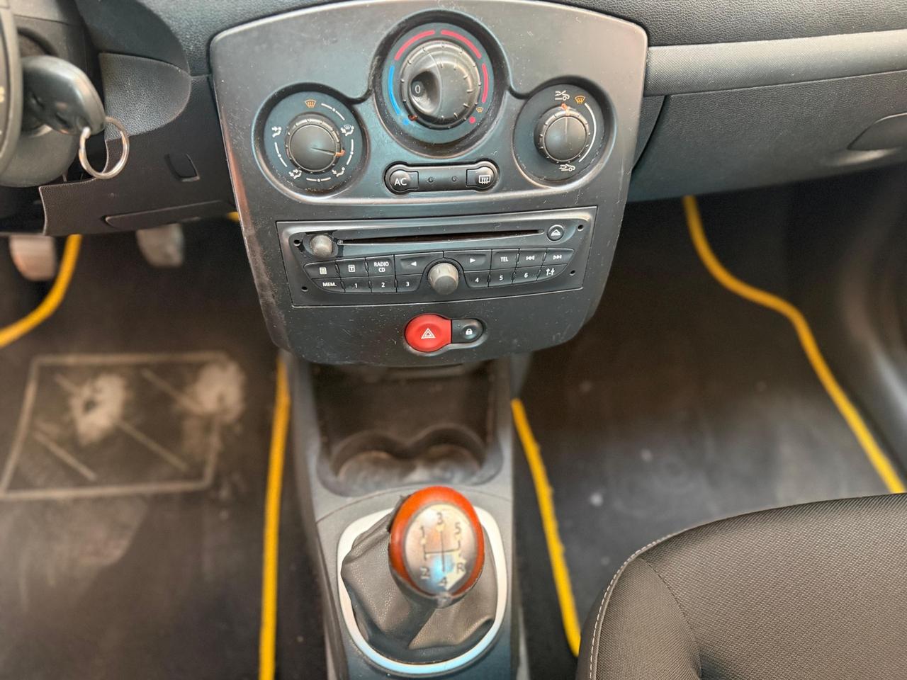 Renault Clio 1.2 16V 5 porte