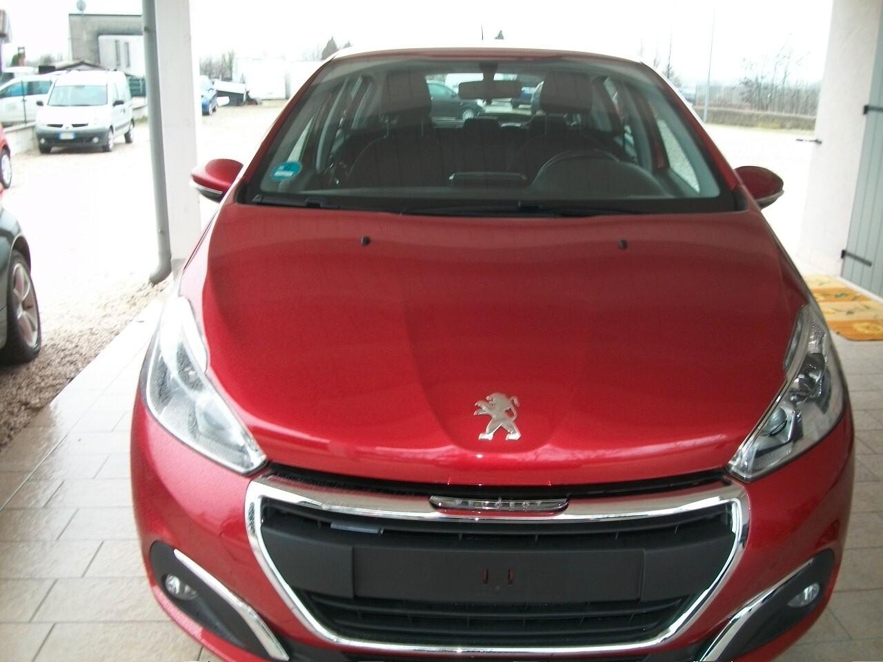Peugeot 208 PureTech 82 5 porte Active riferimento fp836 CC 1199 EURO 06 KM 62940 TALIANDATI CON NAVI E SEDILI RISCALDATI GARANZIA UN ANNO SI NEOPATENTATI
