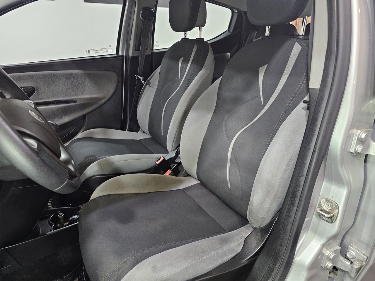 Lancia Ypsilon 1.2 GPL 69cv