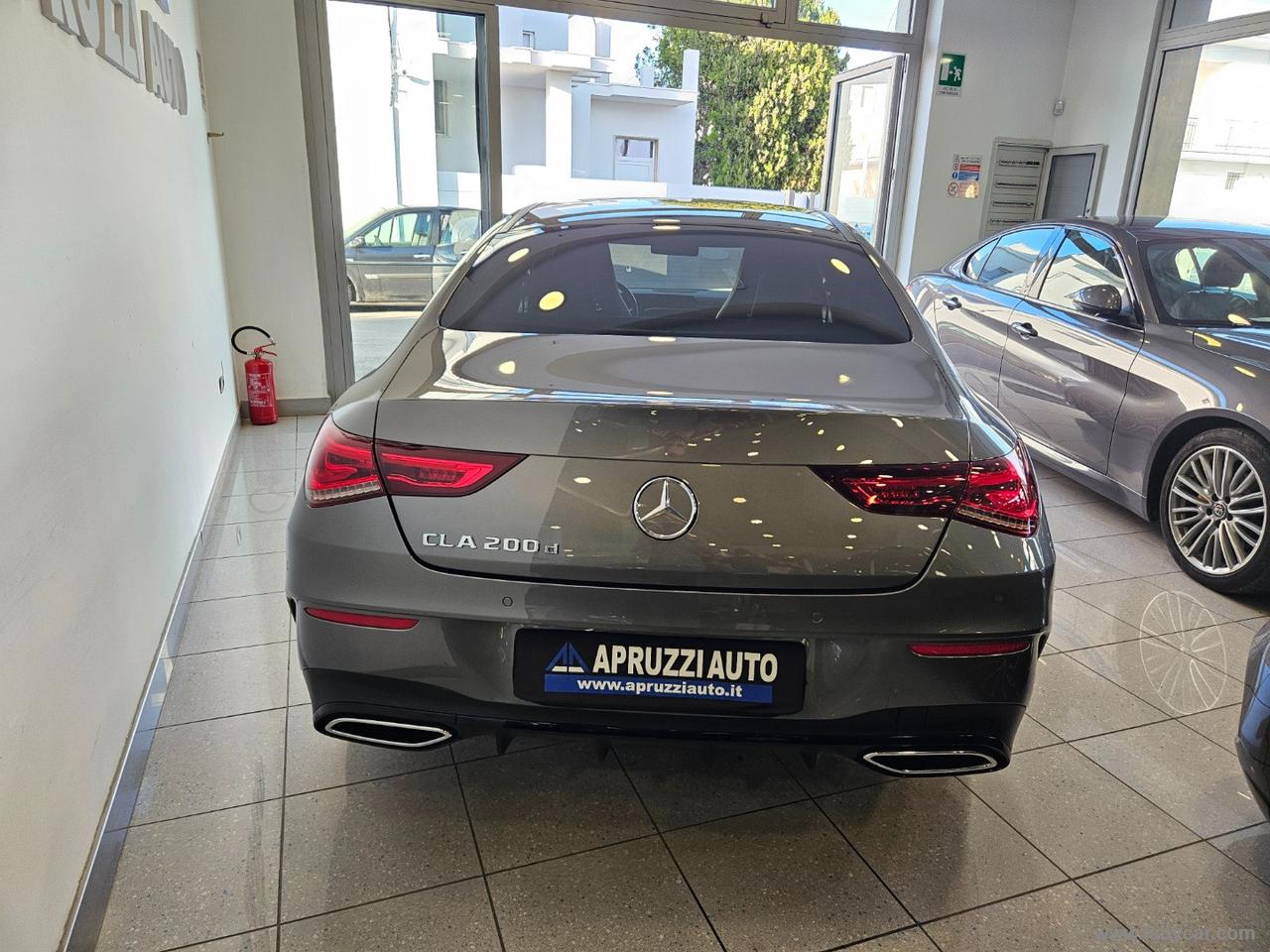 MERCEDES-BENZ CLA 200 d Automatic Premium