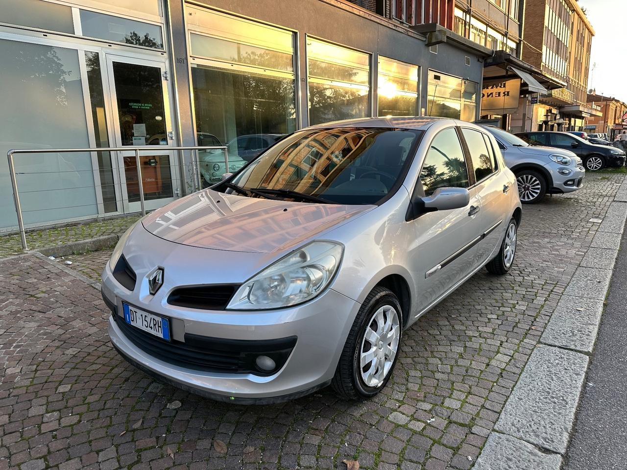 Renault Clio 1.2 16V 5 porte Rip Curl