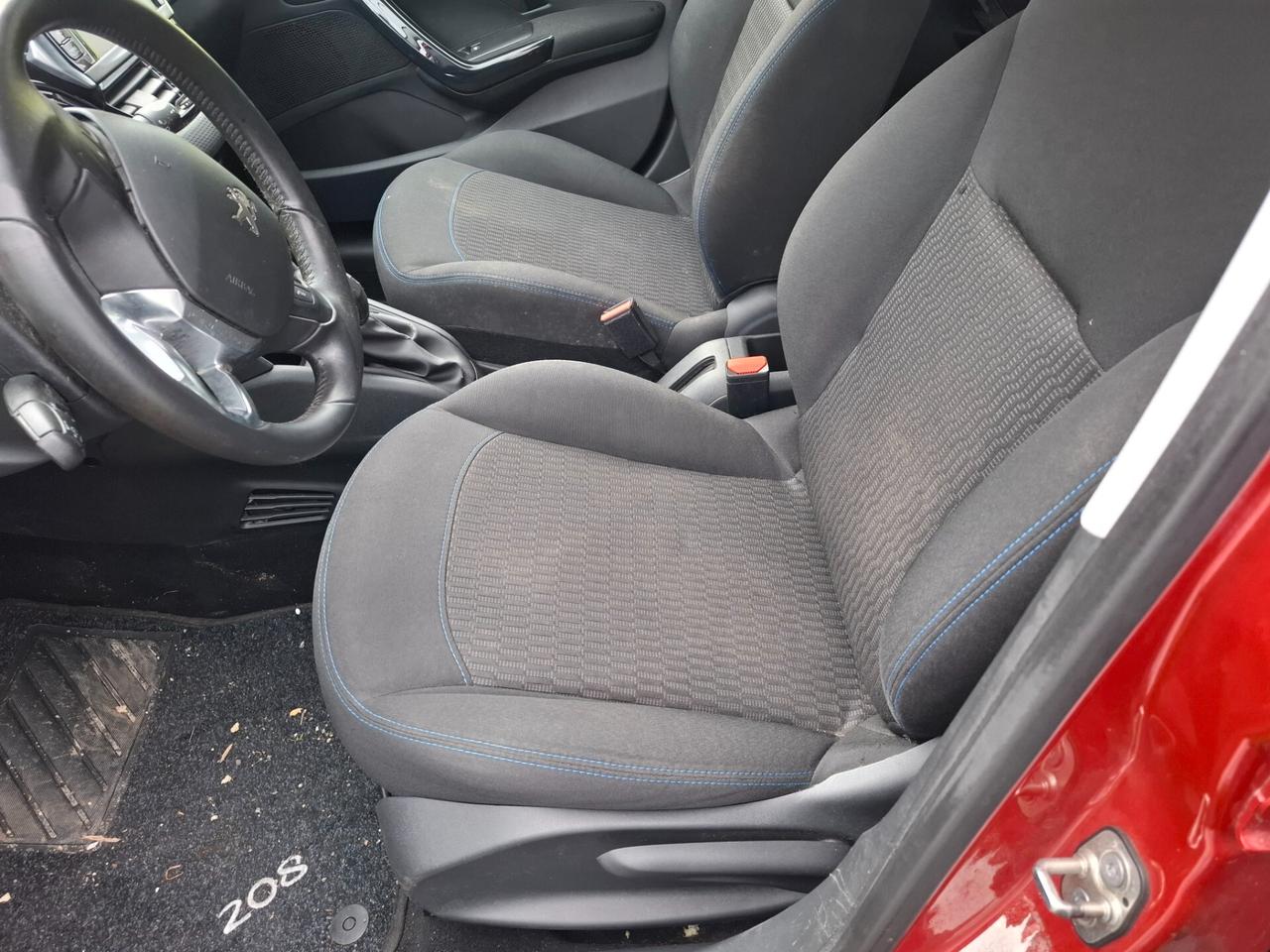 Peugeot 208 PureTech 82 5 porte Allure