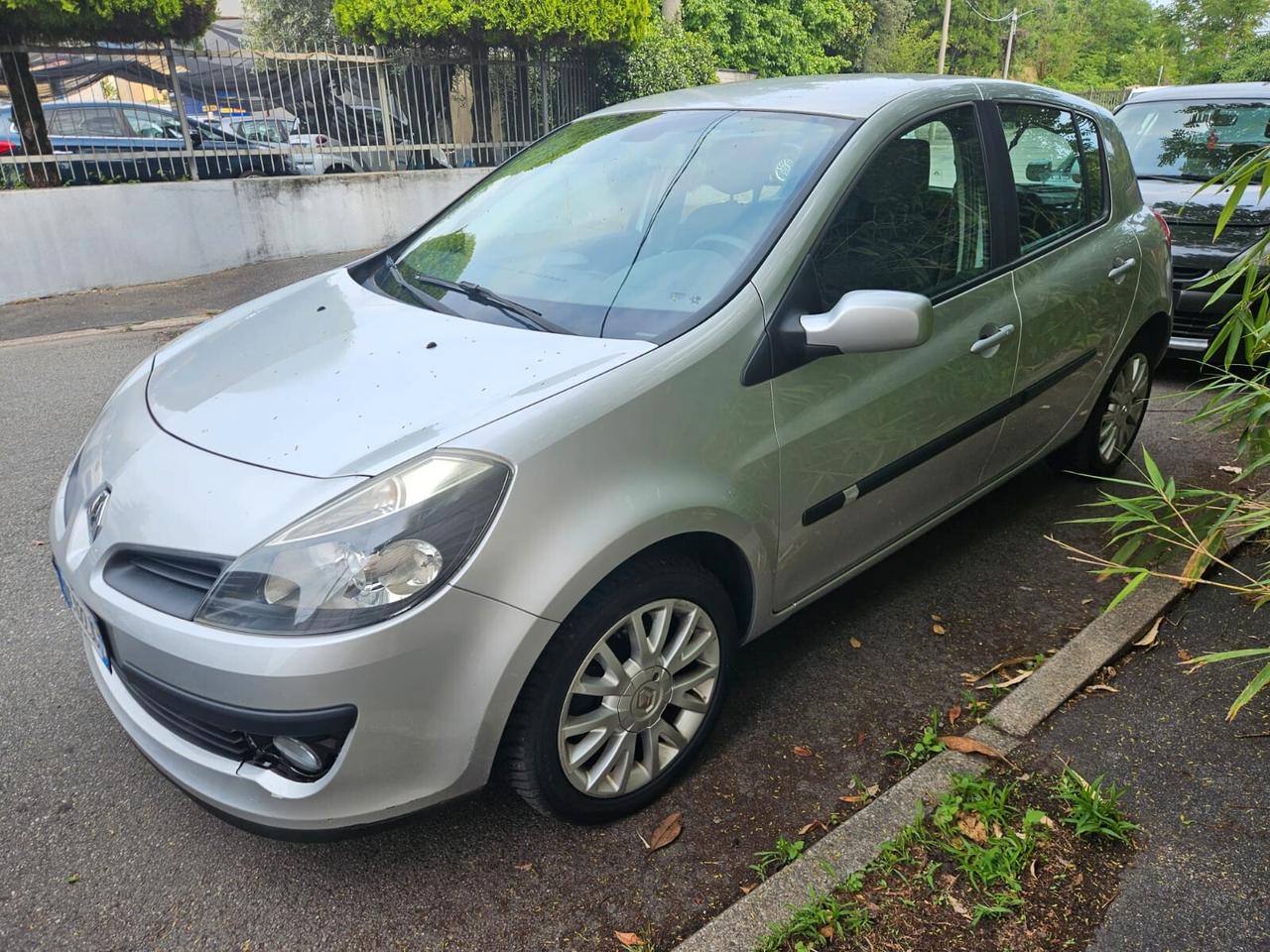Renault Clio 1.2 16V 5 porte Dynamique