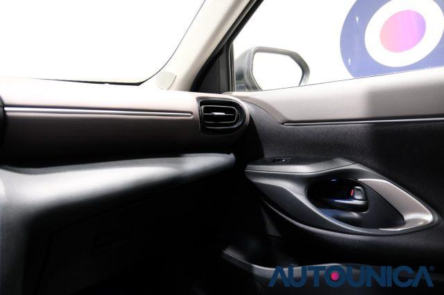 TOYOTA Yaris Cross 1.5 HYBRID E-CVT AWD-I 4x4 LOUNGE TETTO PANORAMA