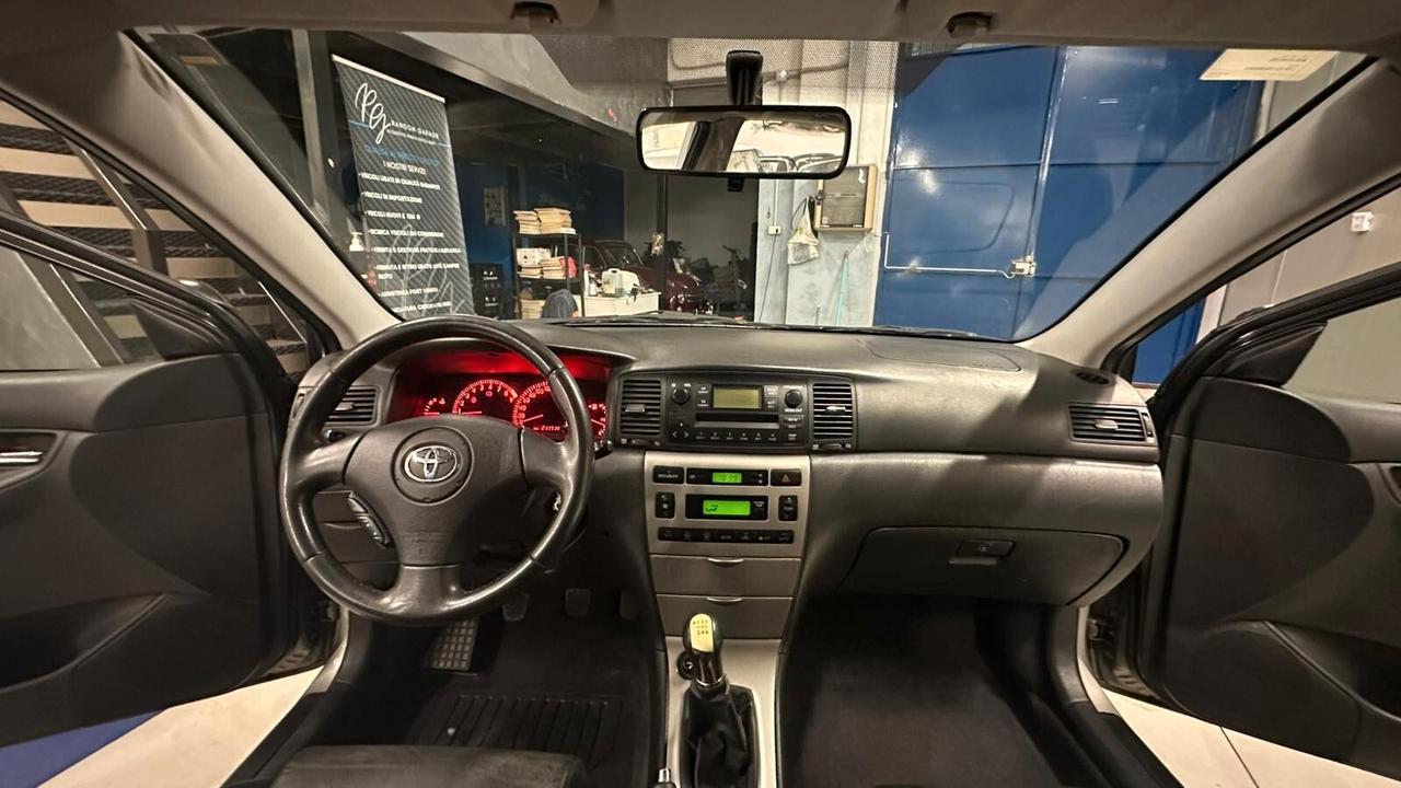 Toyota Corolla 1.8 16V 5 porte TS 192 CV