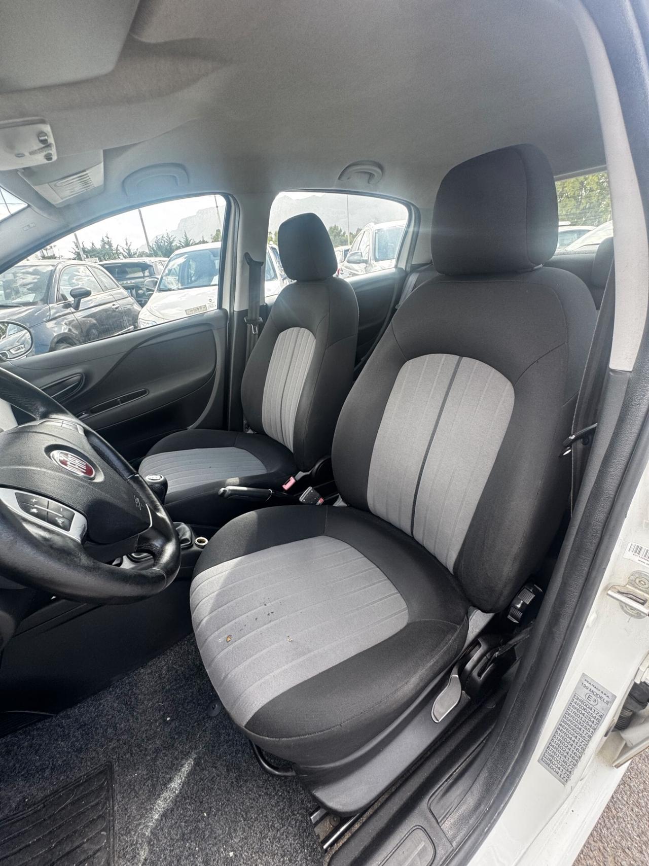 Fiat Punto 1.3 MJT II S&S 95 CV 5 porte Street