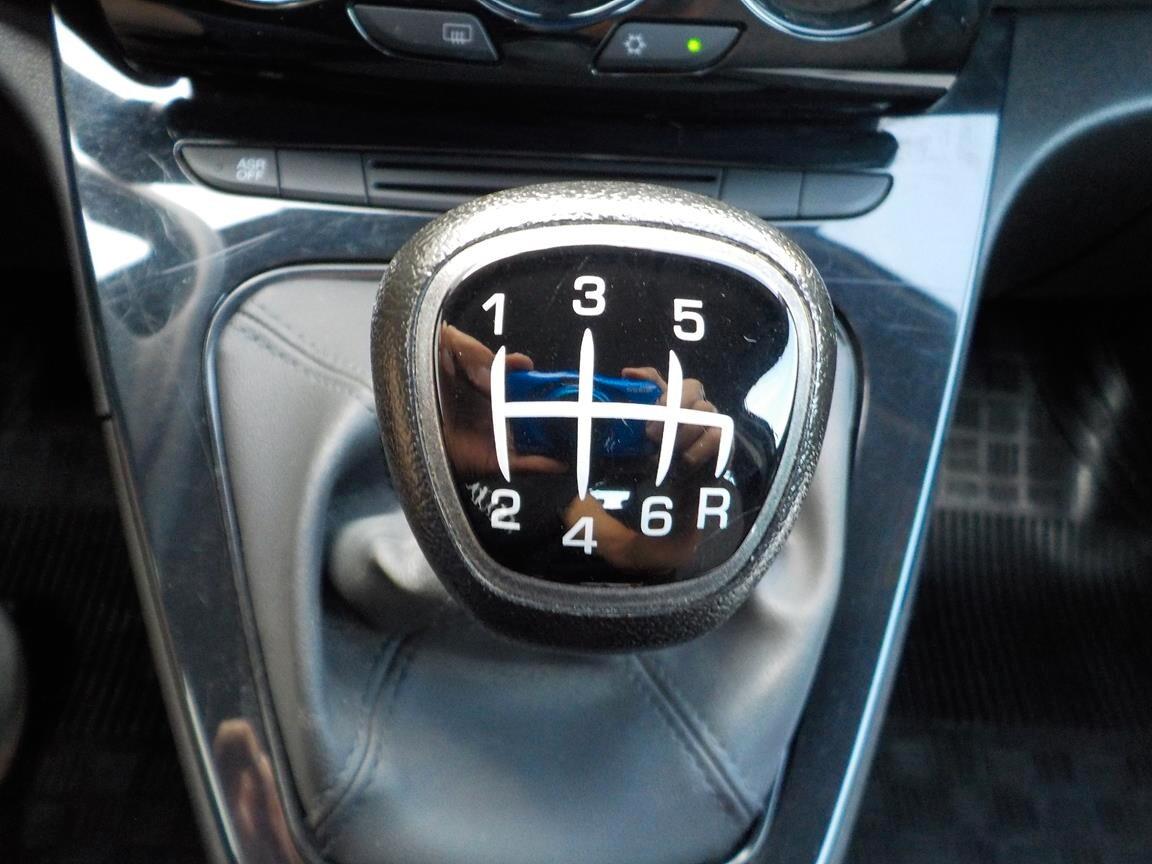 Lancia Ypsilon 1.0 FireFly 5 porte S&S Hybrid Ecochic Silver