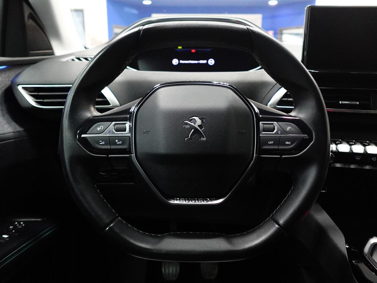 Peugeot 3008 II 1.5 BlueHDI 130 CV ALLURE