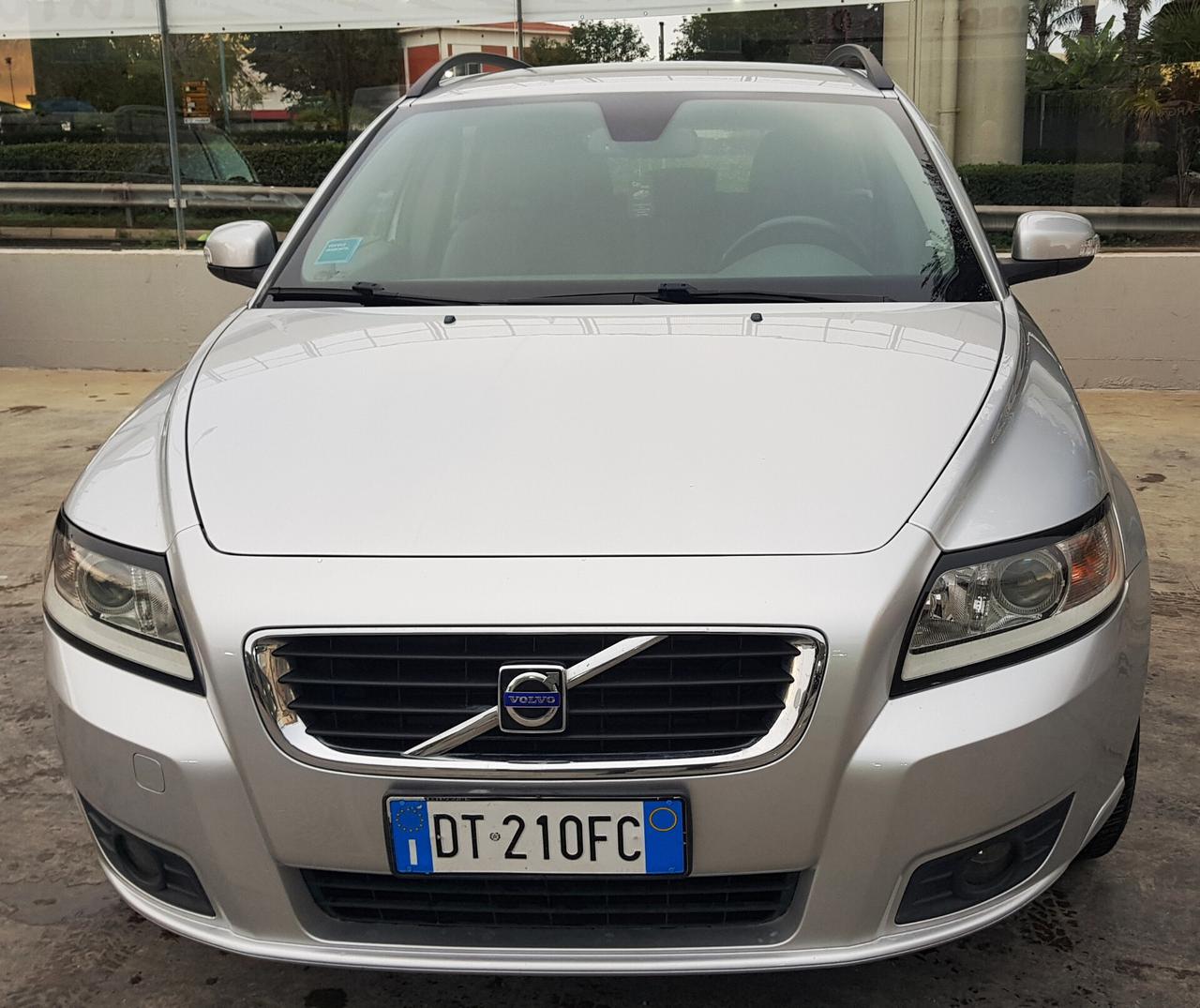 V50 1.6 16V MOMENTUM 94.000 KM. 10/2008