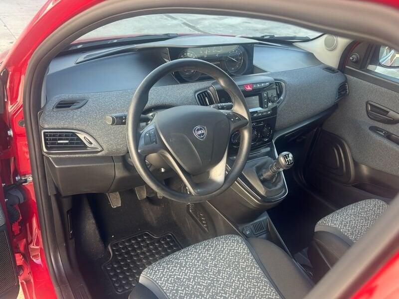 Lancia Ypsilon Ypsilon 1.0 firefly hybrid Silver Plus s&s 70cv