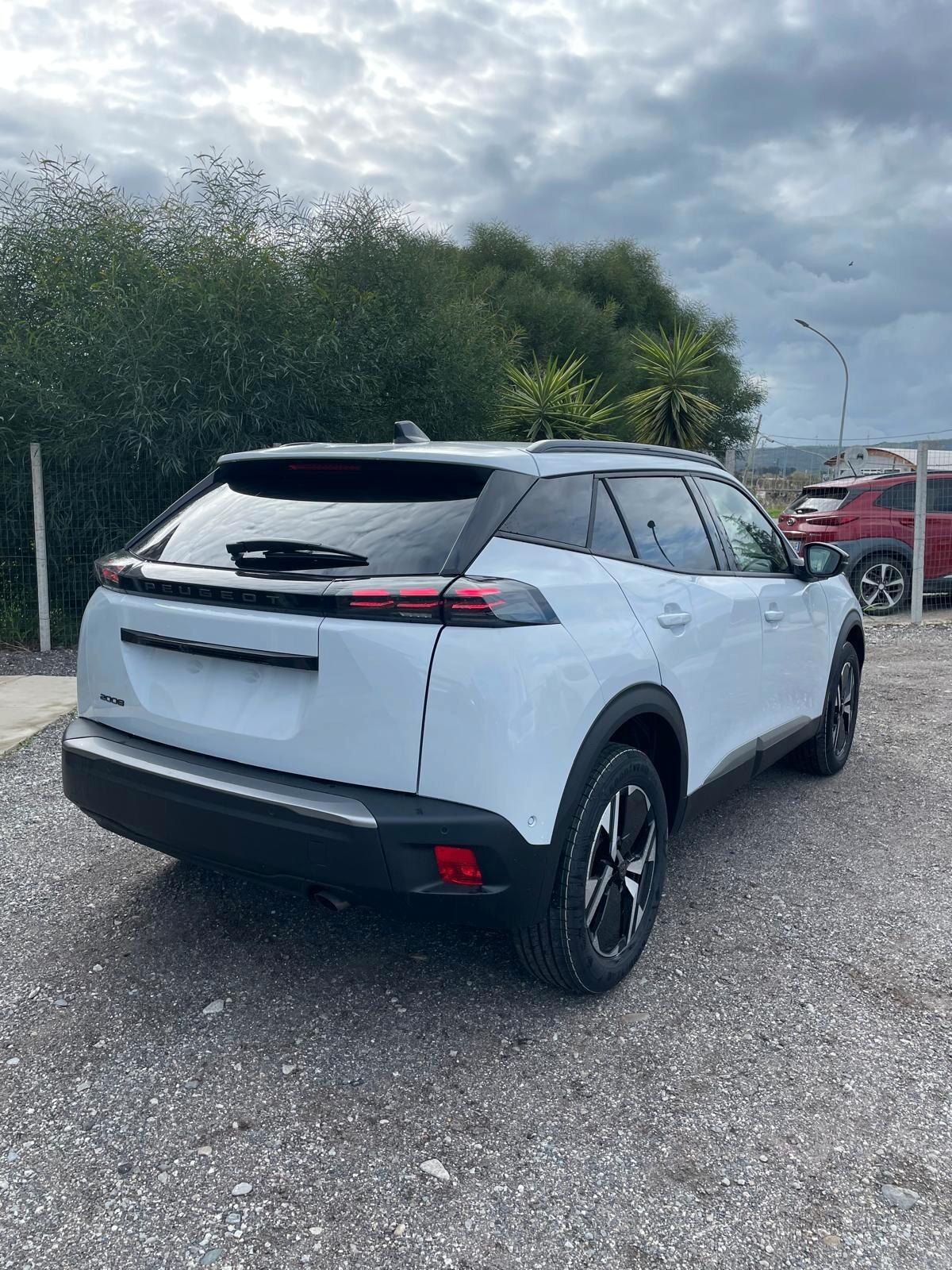 Peugeot 2008 1.2 PureTech 100 S&S Allure