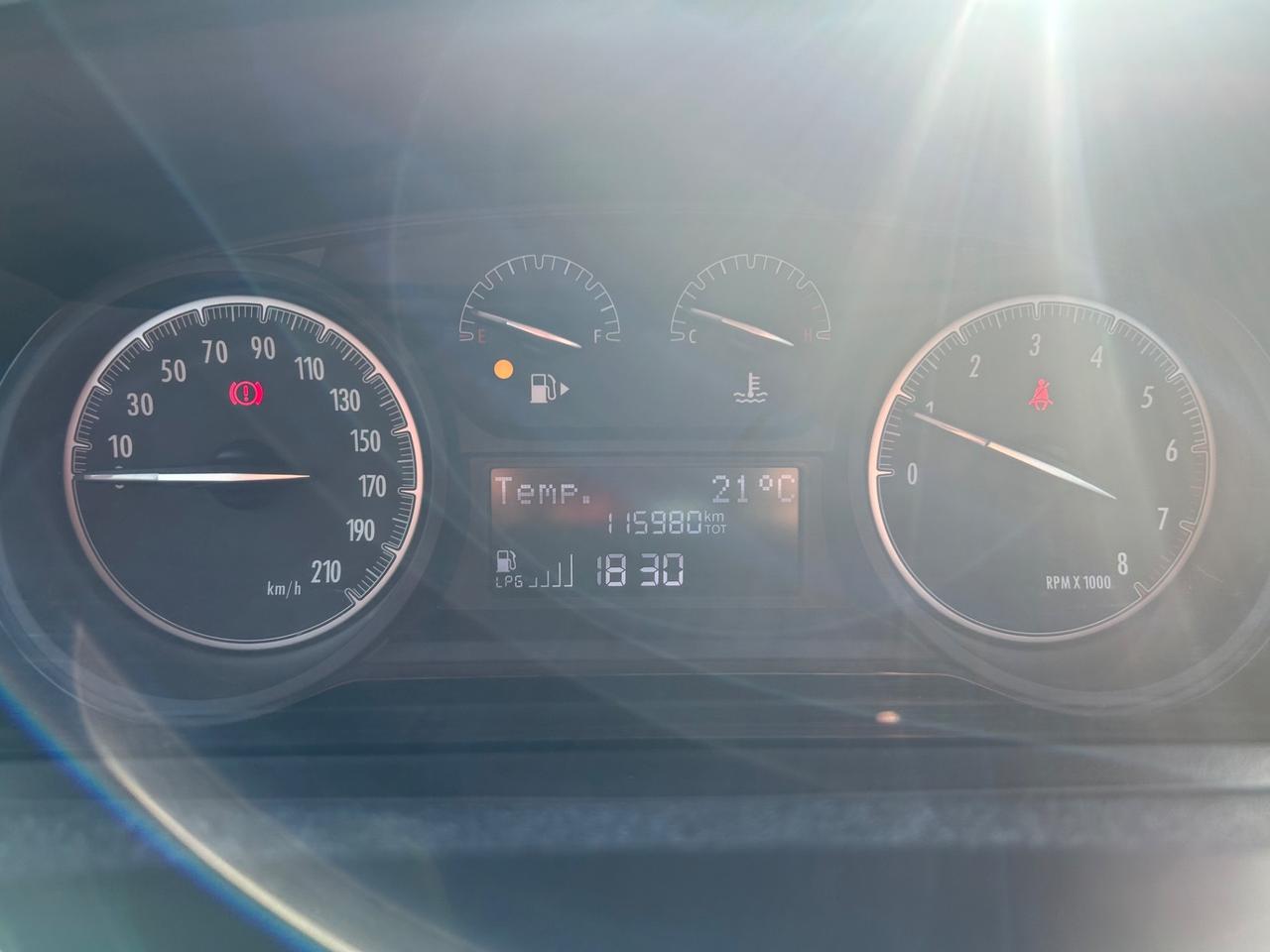 Lancia Ypsilon 1.2 69 CV 5 porte GPL Ecochic Elefantino Blu