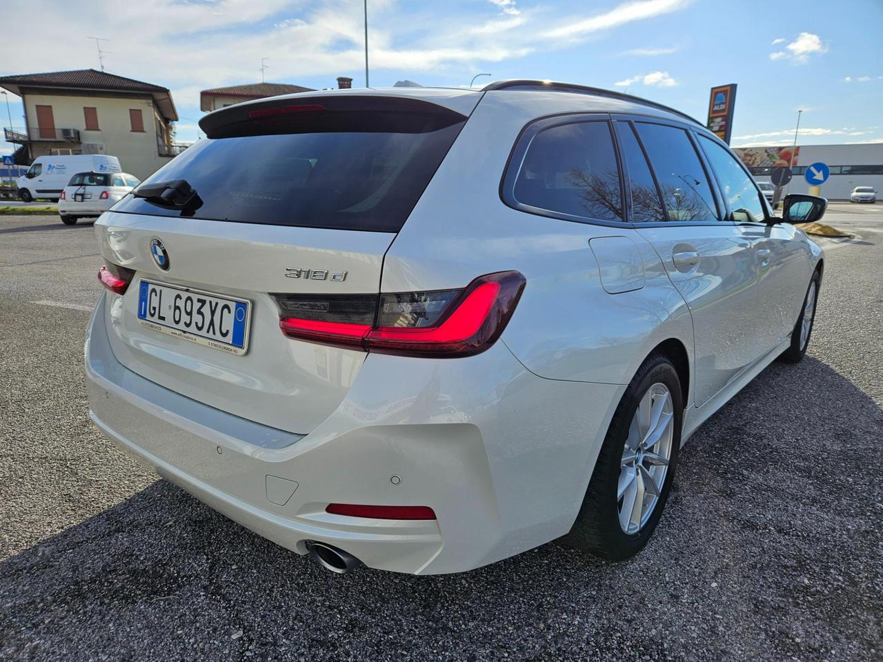 BMW 318 d Touring mhev 48V auto/Restyling