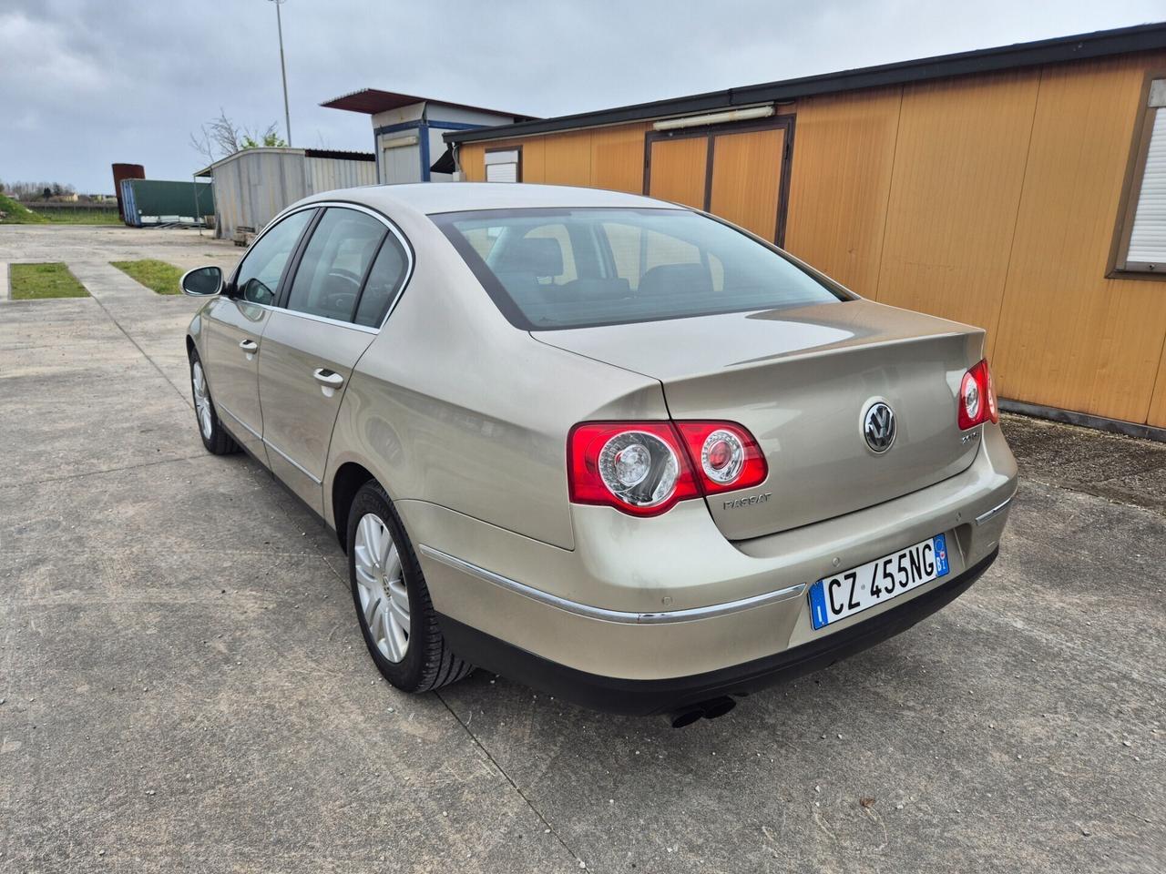 Volkswagen Passat 2.0 16V FSI Highline automatico