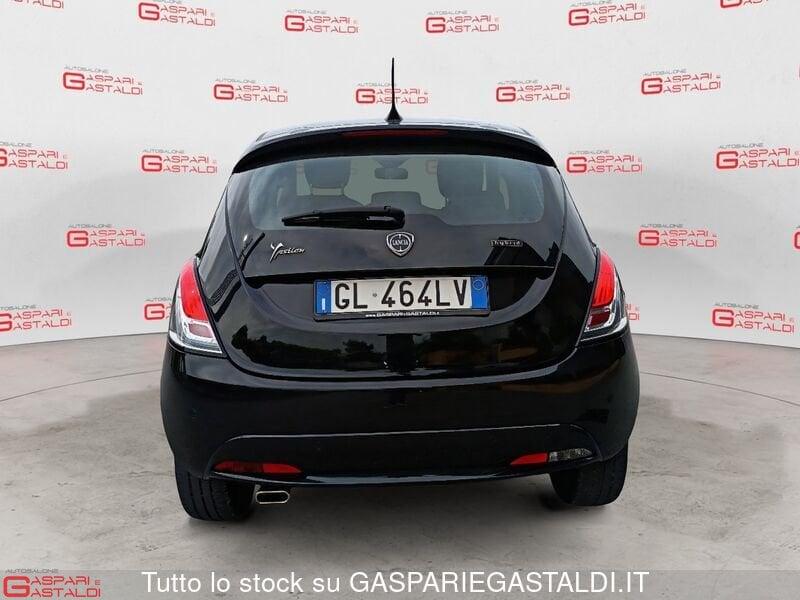 Lancia Ypsilon 1.0 FireFly 5 porte S&S Hybrid Silver