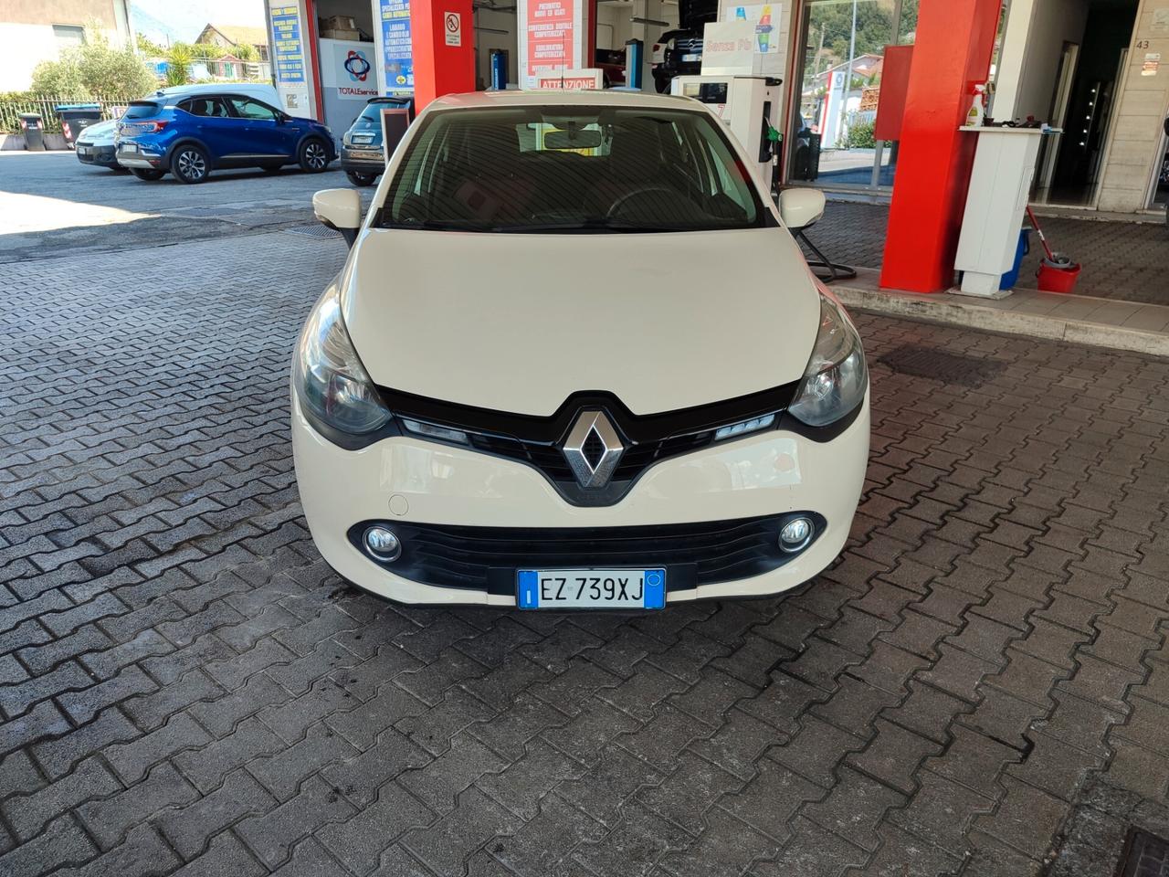 Renault Clio 1.2 GPL 2015 BOMBOLA APPENA REVISIONATA