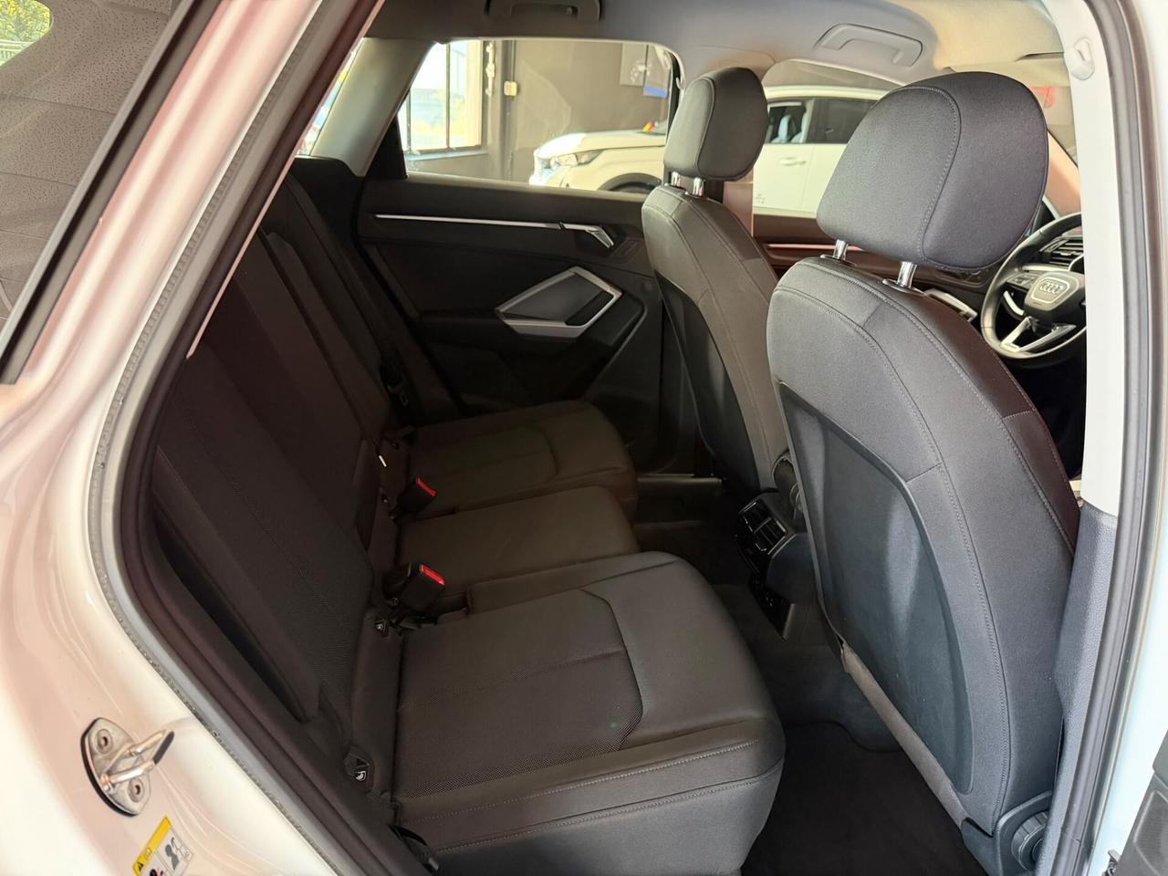 Audi Q3 35 TDI quattro S tronic Business Advanced