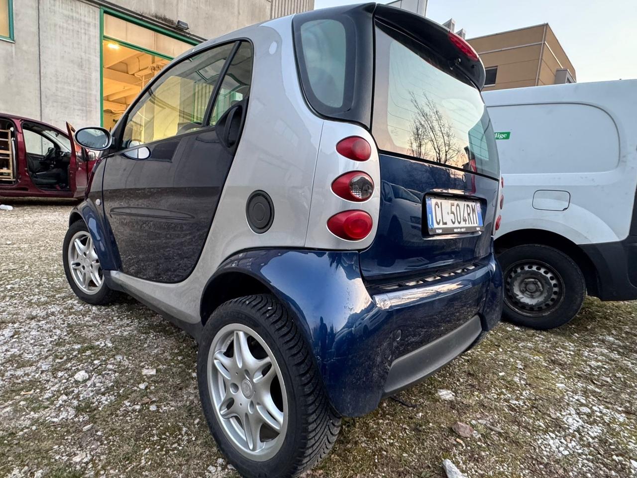 Smart ForTwo 700 coupé passion (45 kW) SI NEOPATENTATI