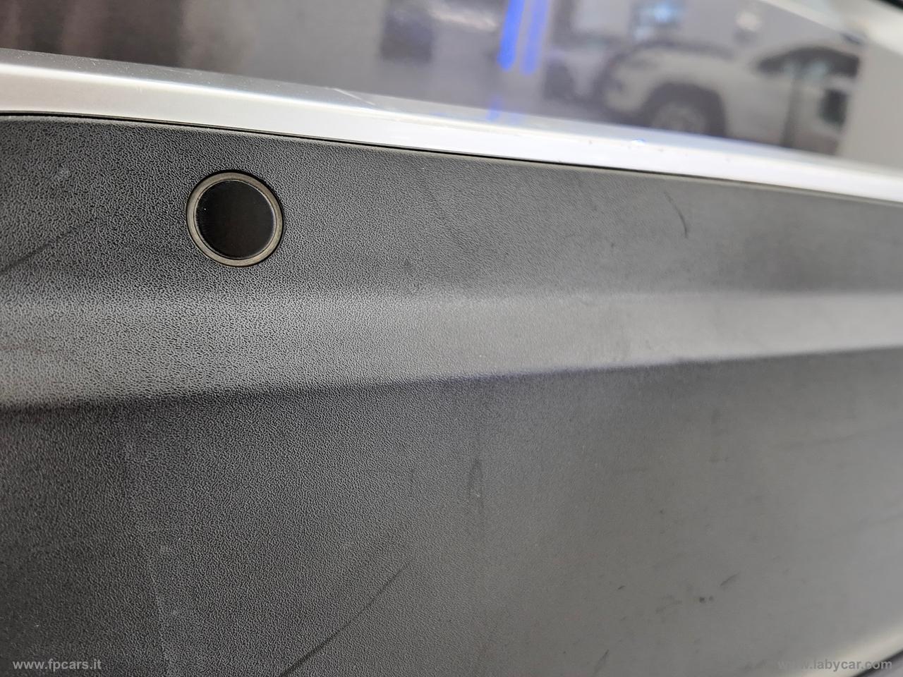 PEUGEOT 2008 BlueHDi 110 S&S GT