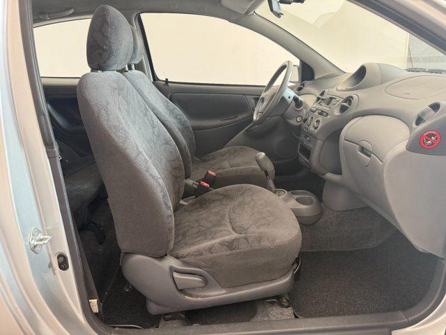 TOYOTA Yaris 1.0i 16V cat 3 porte Sol