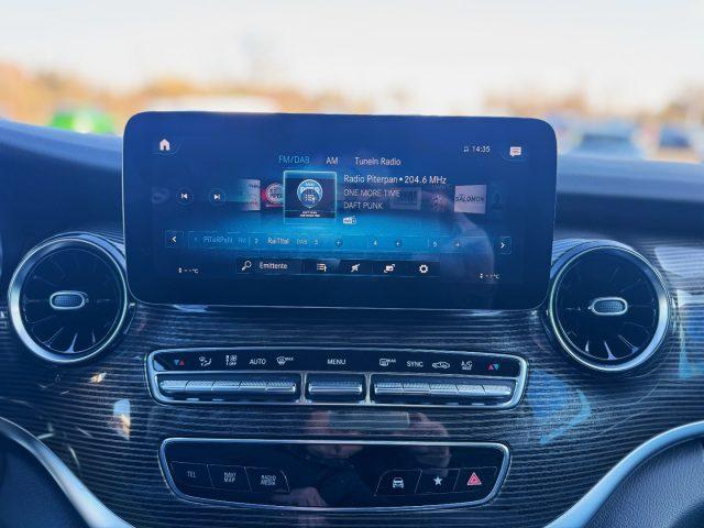 MERCEDES-BENZ V 300 d AUTOM 4Matic PREMIUM LONG *UNIPROP*7 P*