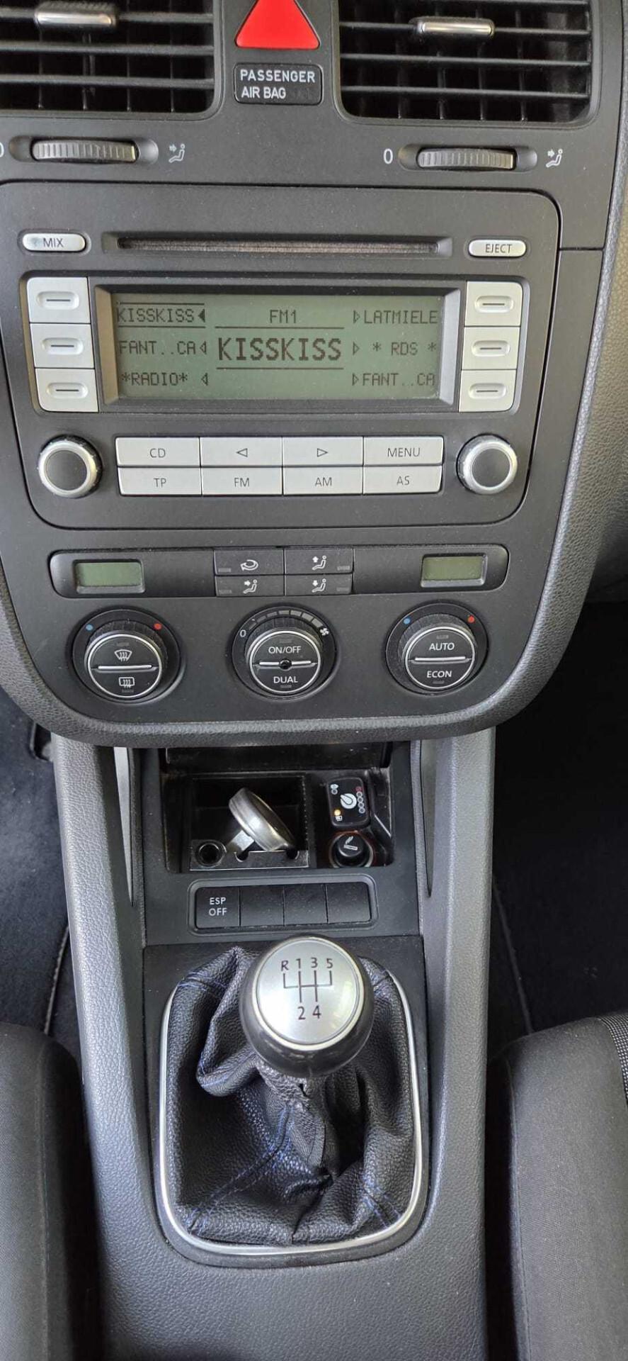 Volkswagen Golf 1.6 16V FSI 5p. Comfortline B/ GPL PROSSIMO RINNOVO BOMBOLE 11/2030 - AUTO PER NEOPATENTATI