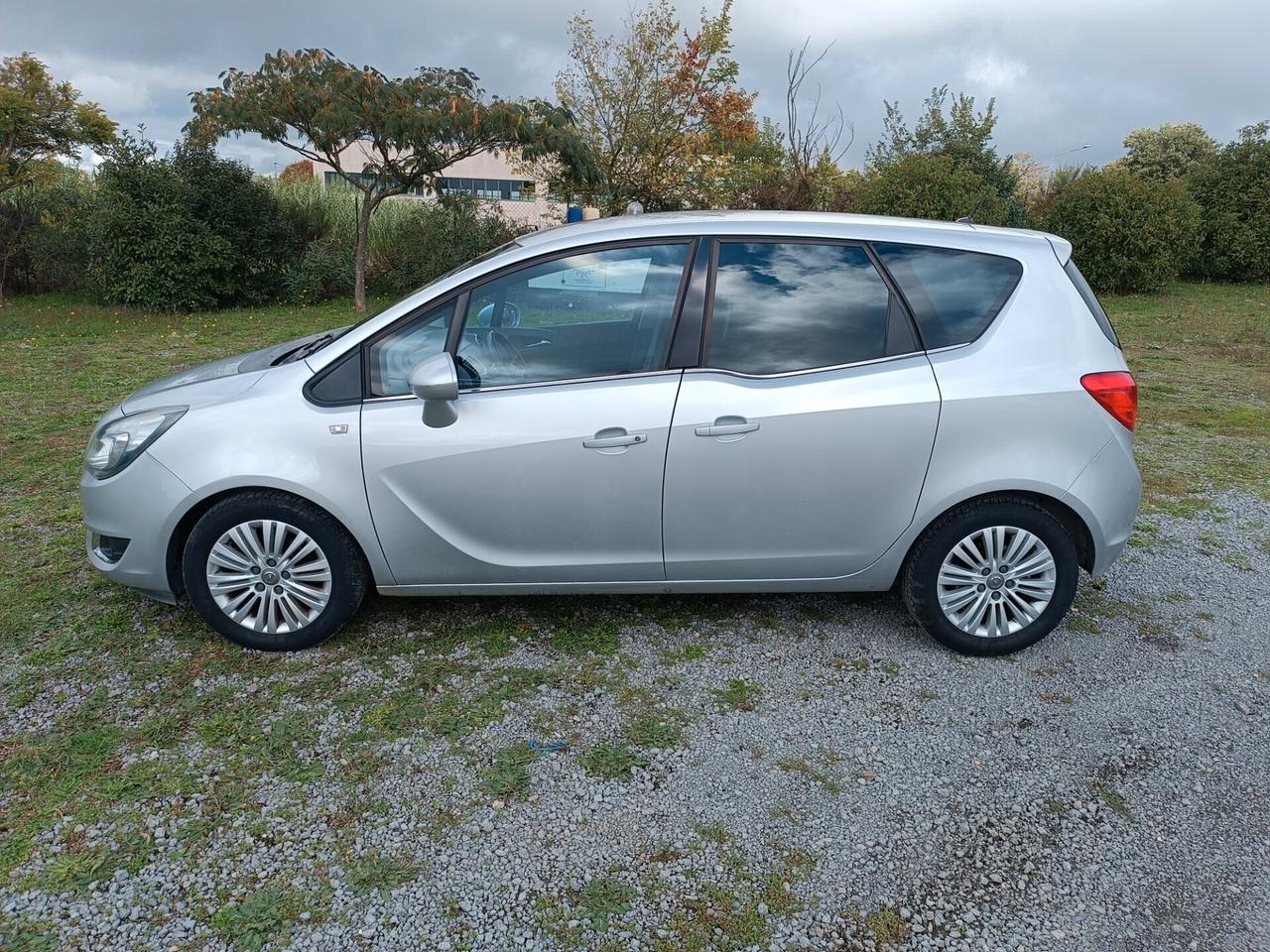 Opel Meriva 1.3 CDTI 95CV neopatentati