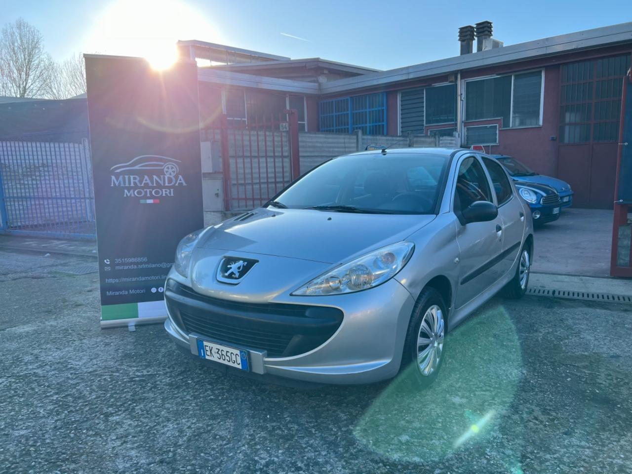 Peugeot 206 CON 12 MESI DI GARANZIA INCLUSI NEL PREZZO