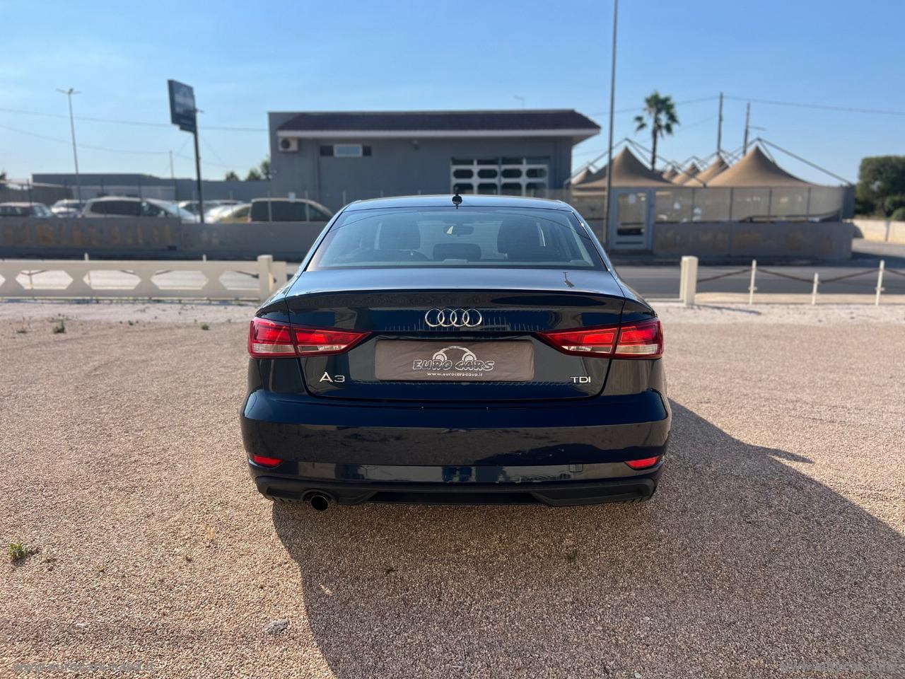 AUDI A3 Sedan 1.6 TDI 116CV Business