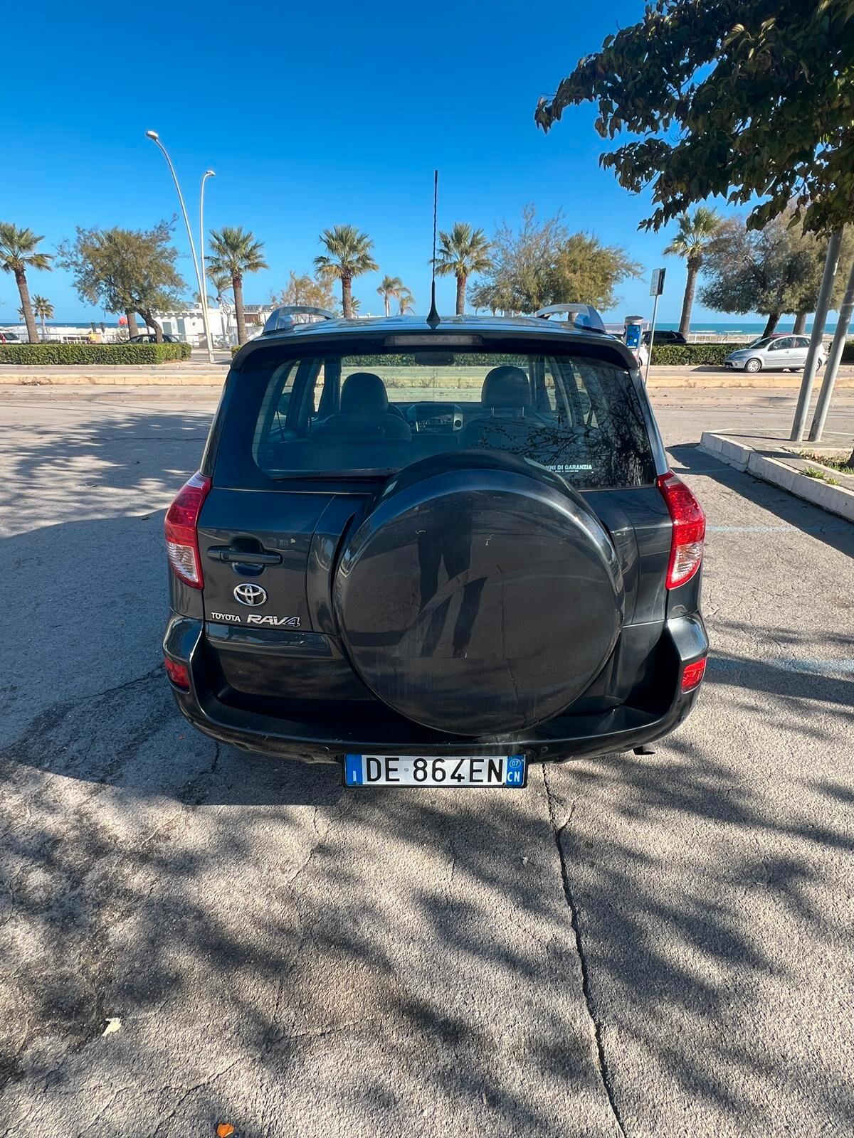 Toyota RAV 4 RAV4 2.2 D-4D 136 CV Luxury