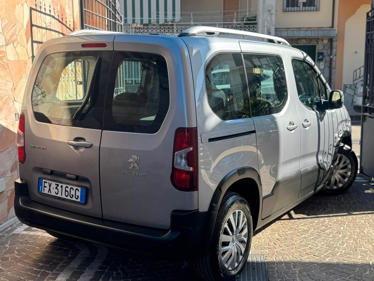 Peugeot Rifter BlueHDi 130 S&S GT Line Standard