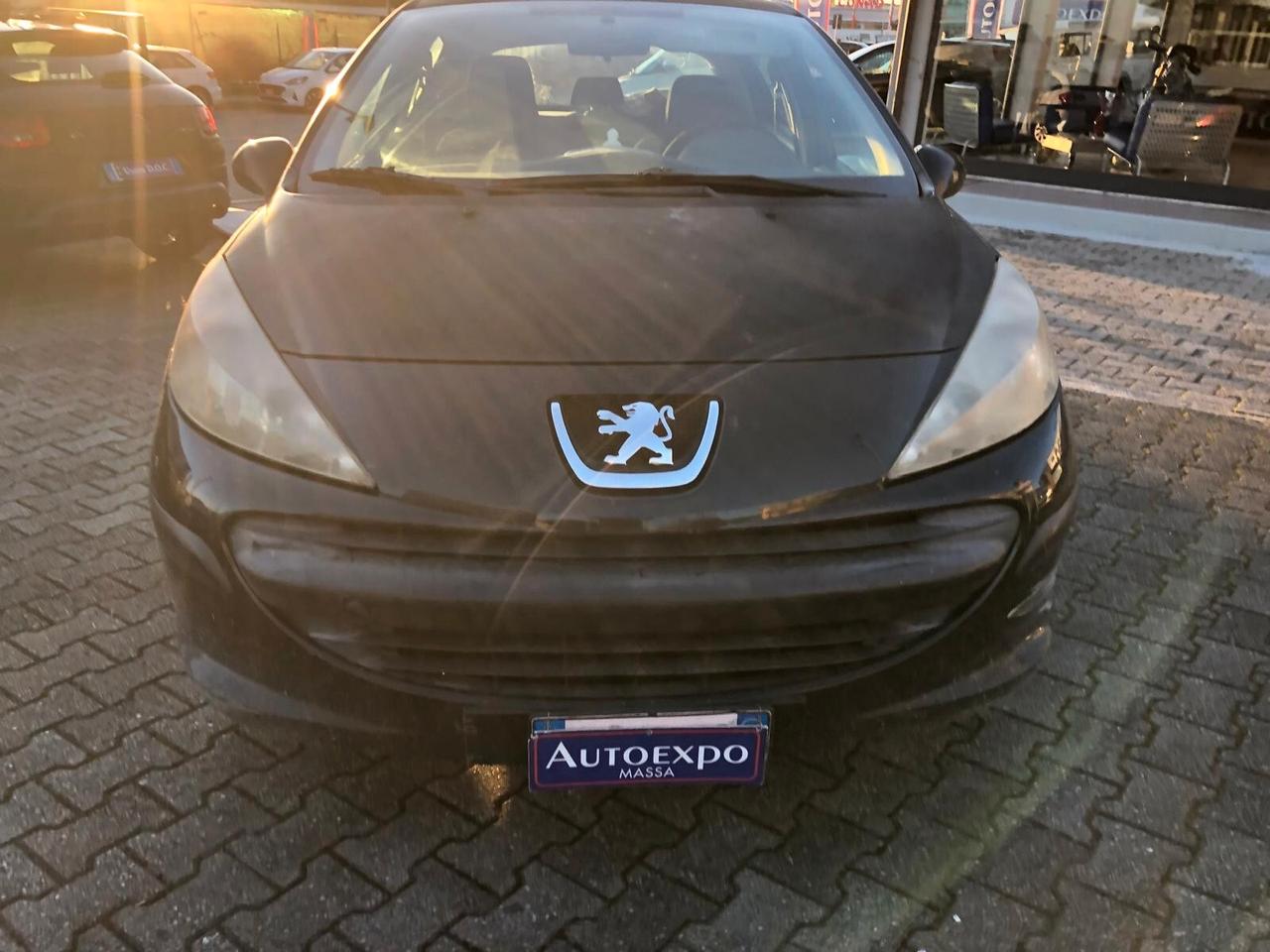 Peugeot 207 1.4 HDi 70CV 5p. ONE Line