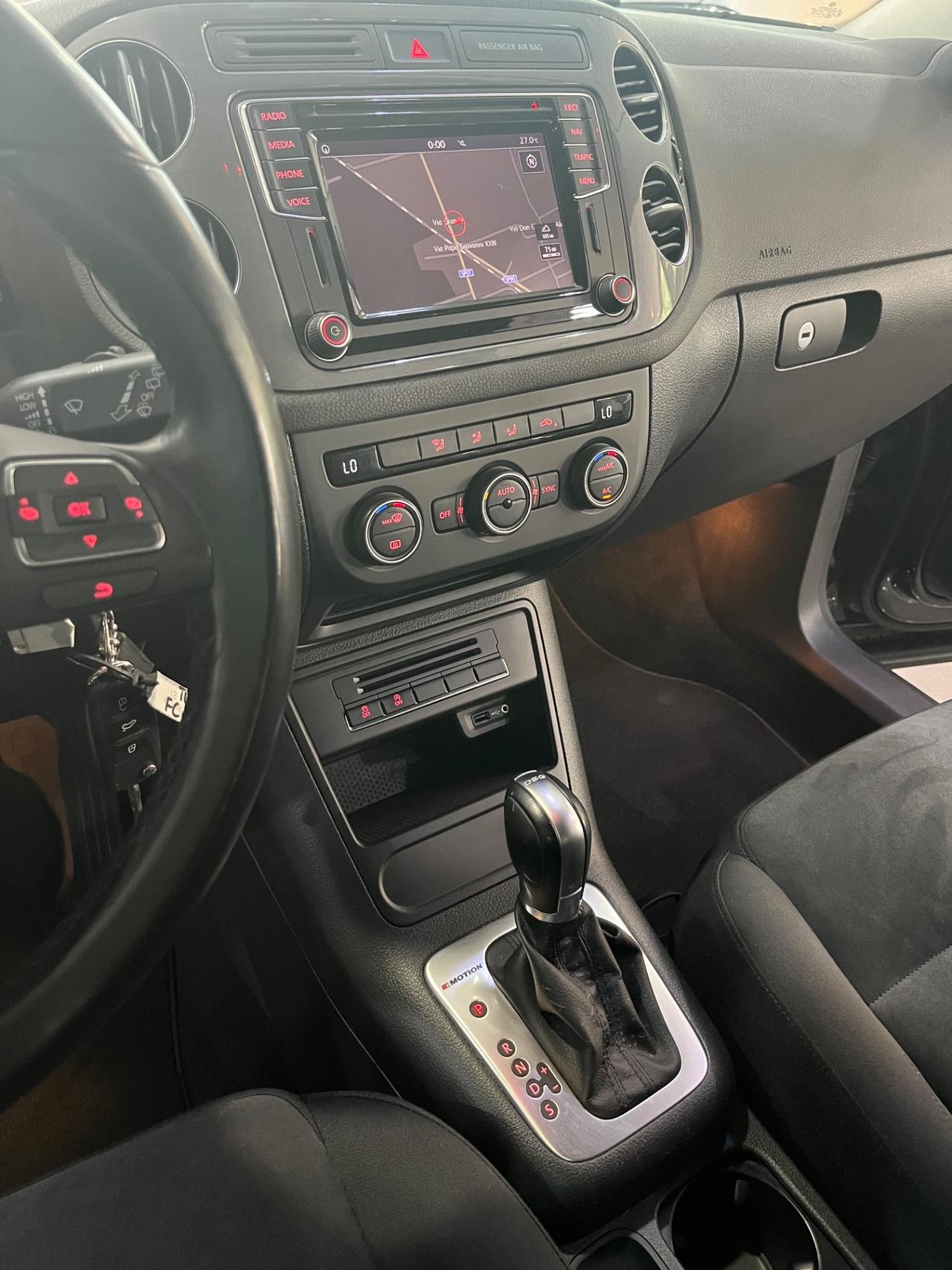 Volkswagen Tiguan AUTOMATICO 4X4 !!