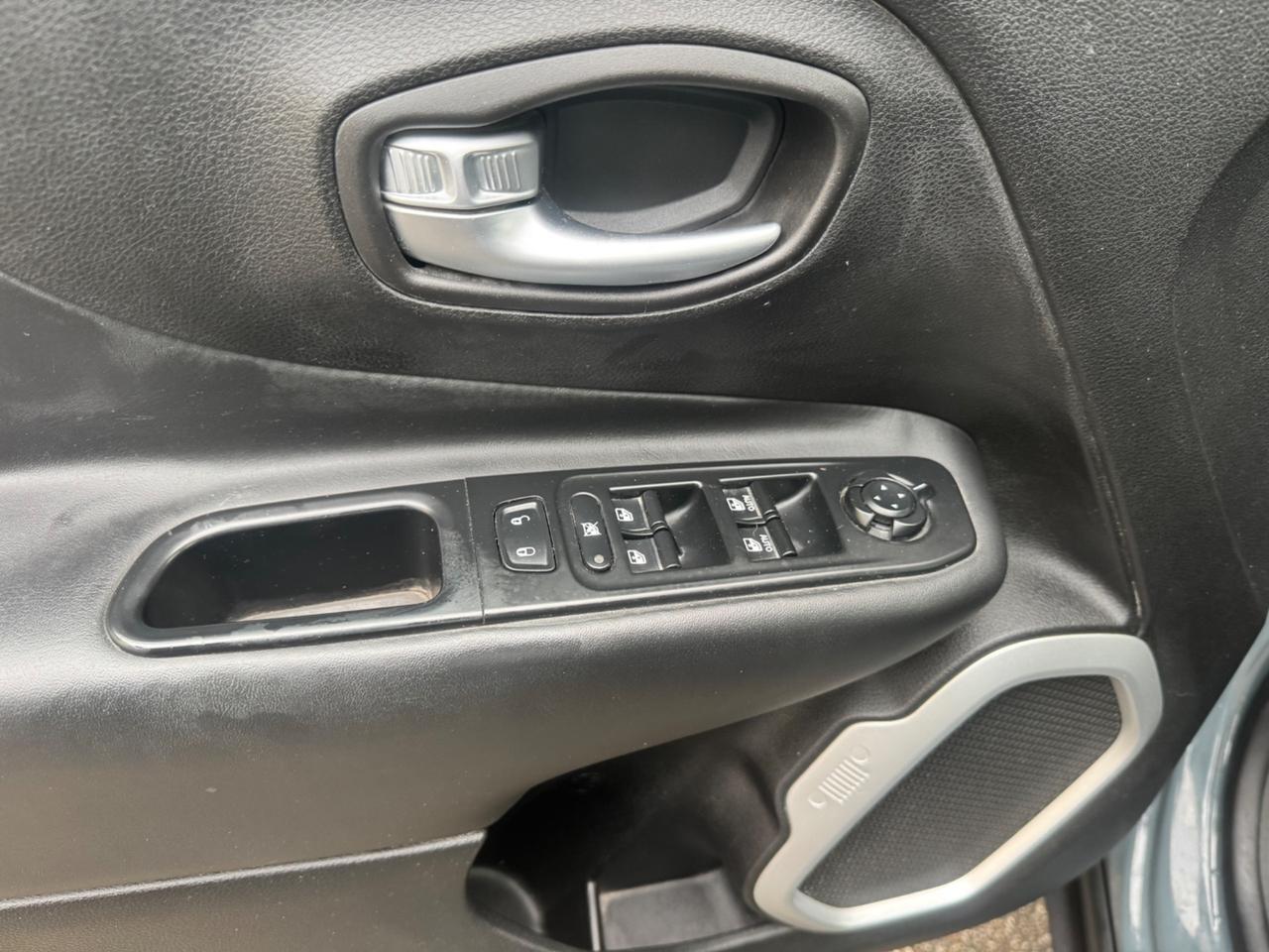 Jeep Renegade 1.6 Mjt 120 CV neopaten garanzia 12 mesi