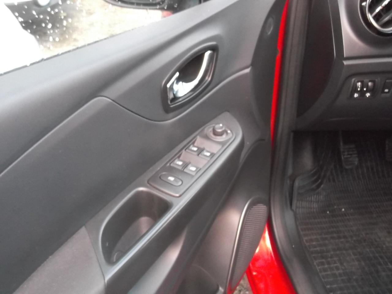 Renault Captur 0.9 TCe 12V 90 CV Start&Stop Live - 26