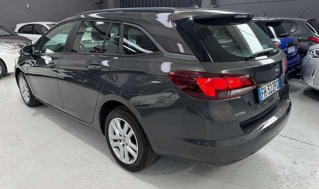 Opel Astra IVA ESPOSTA Neopatentati Cambio Automatico