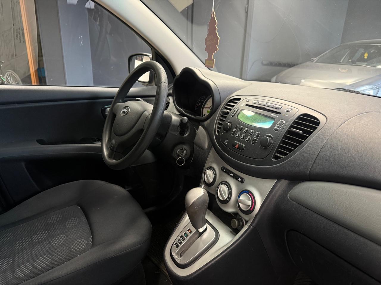Hyundai i10 1.1 Active Automatica