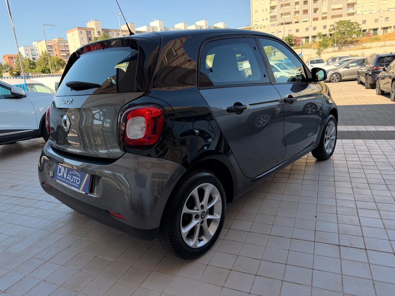 Smart ForFour 70 1.0 Youngster
