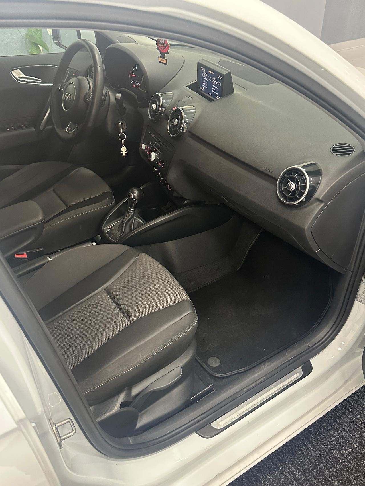 Audi A1 1.6 TDI S tronic line edition