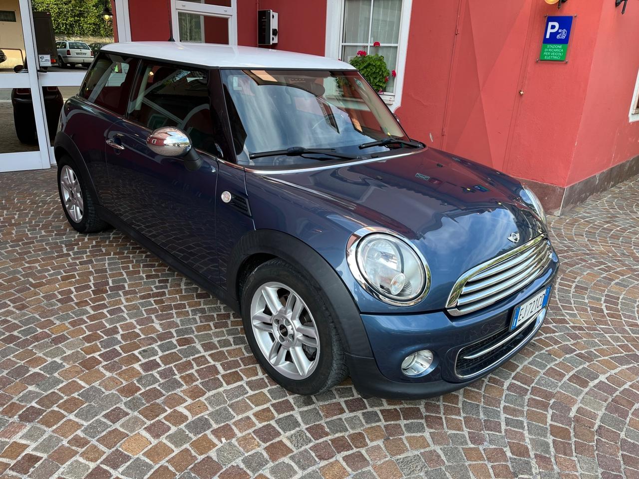 Mini 2.0 16V Cooper DIESEL - Automatica