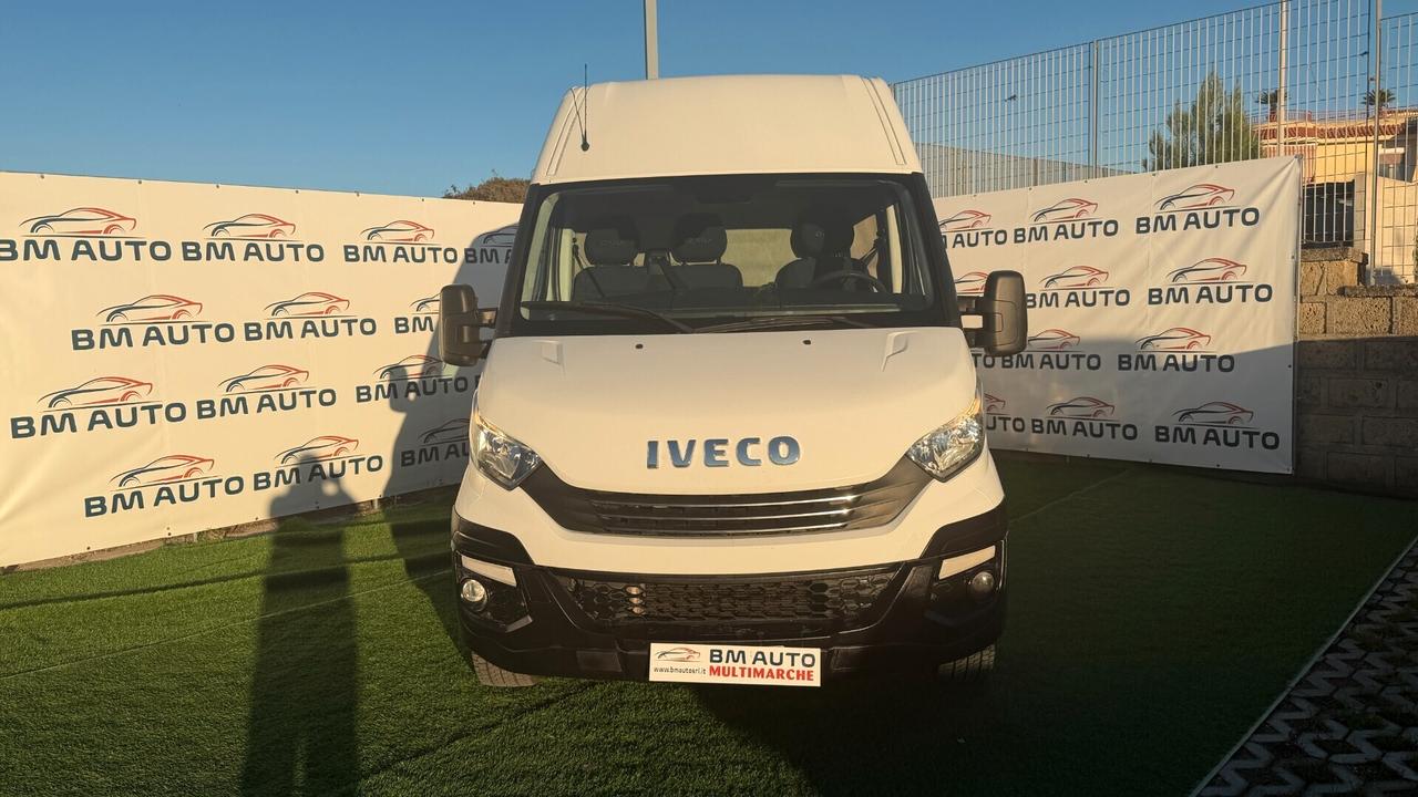 Iveco Daily CAMBIOAUTO MATICO 35S14 2.3 HPT PLM Cabinato