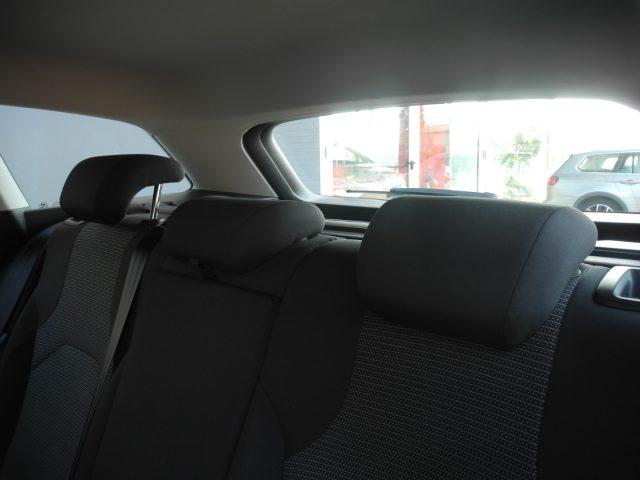 SEAT Leon 1.6 TDI 115cv DSG ST Business -OK NEOPAT.-IVA Det.