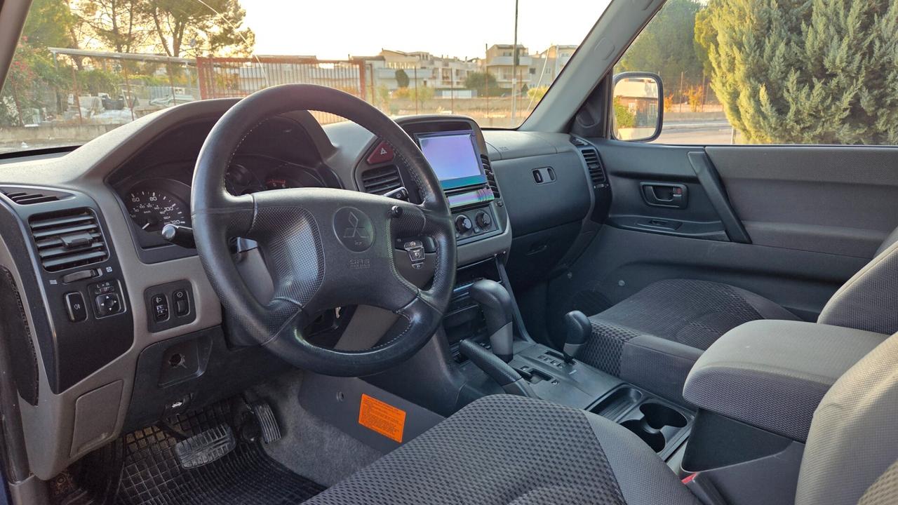 Mitsubishi Pajero 3.2 16V DI-D 3p. GLS Gancio traino