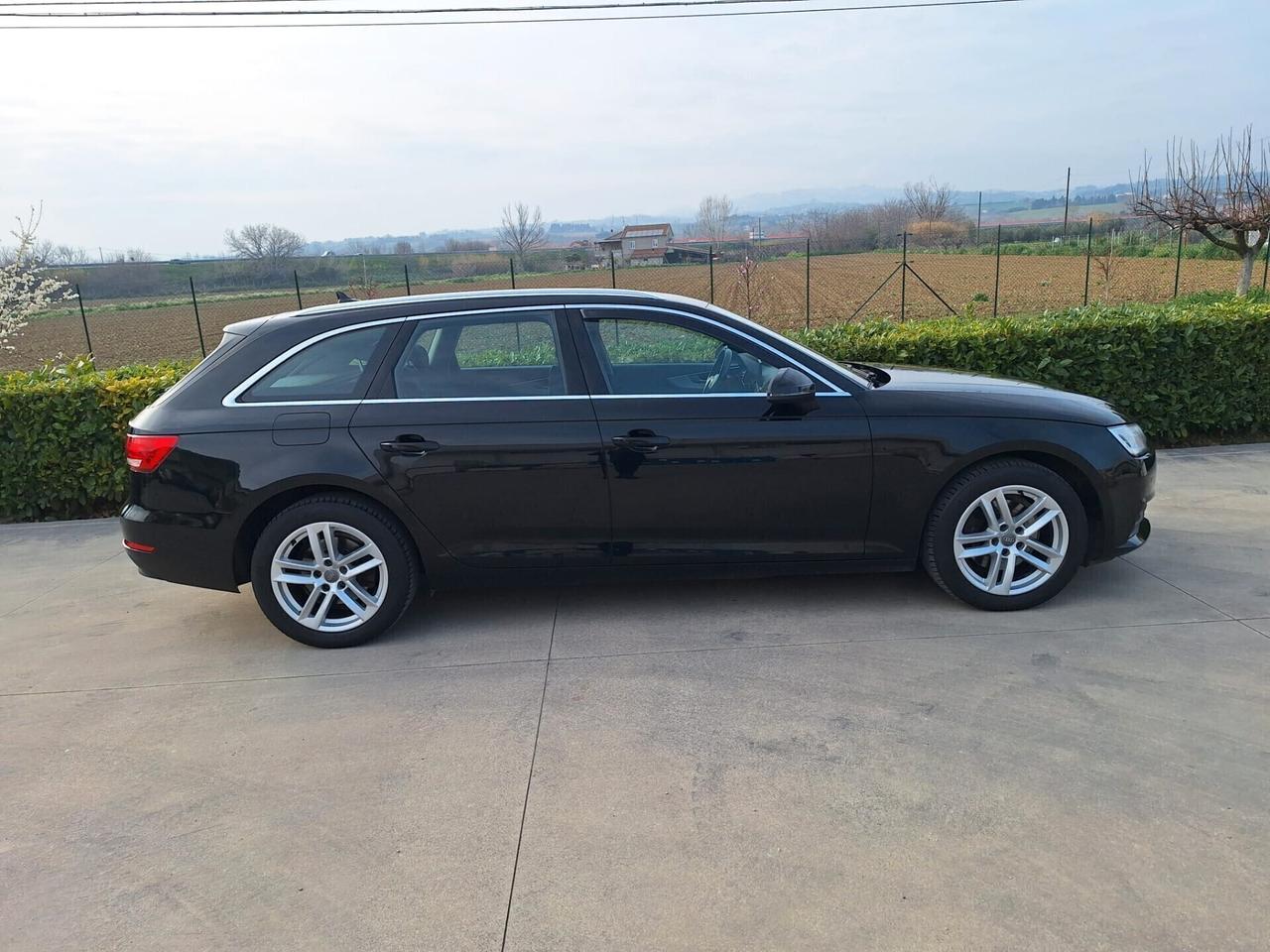 Audi A4 Avant 2.0 TDI 150 CV ultra Sport